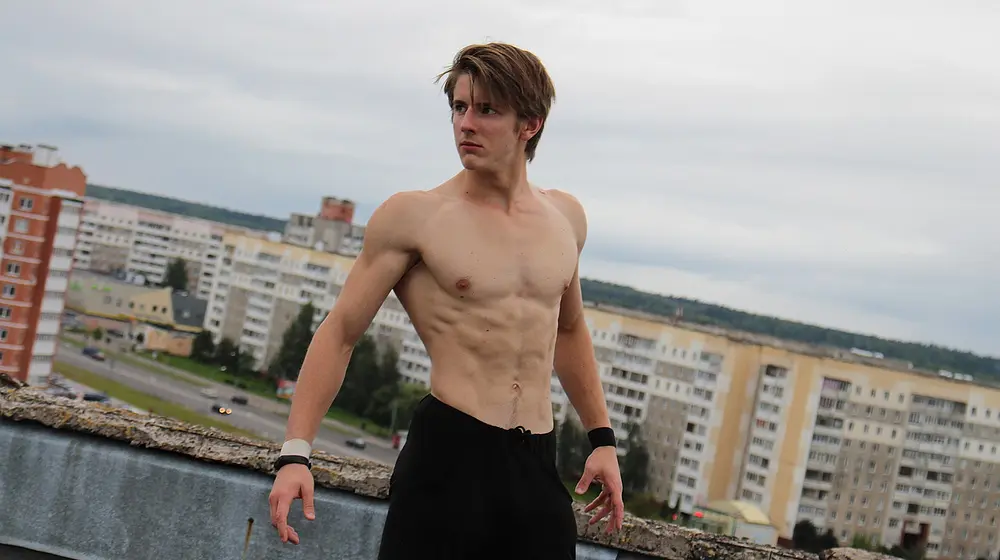 Dieta na rzeźbę – Jak jeść, by odsłonić mięśnie?