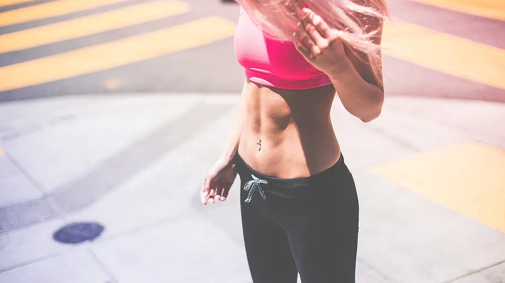 Biustonosze sportowe dla aktywnych kobiet – jak wybrać najlepszy?