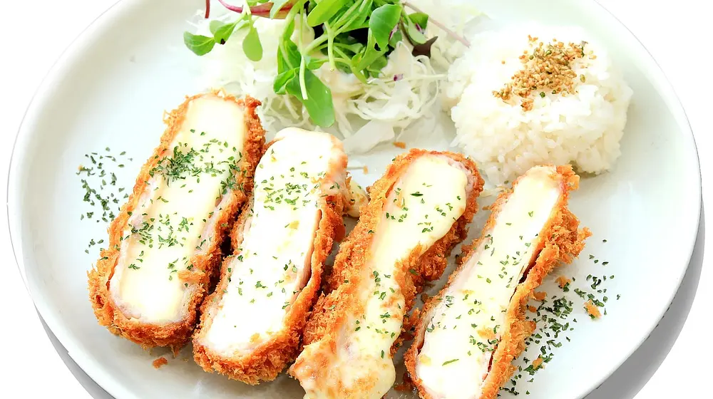 Ile kalorii ma schabowy z ziemniakami?