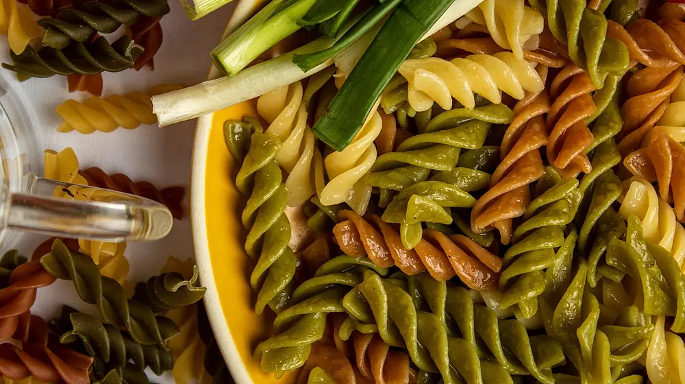 Co jeść przed i po treningu? Porady