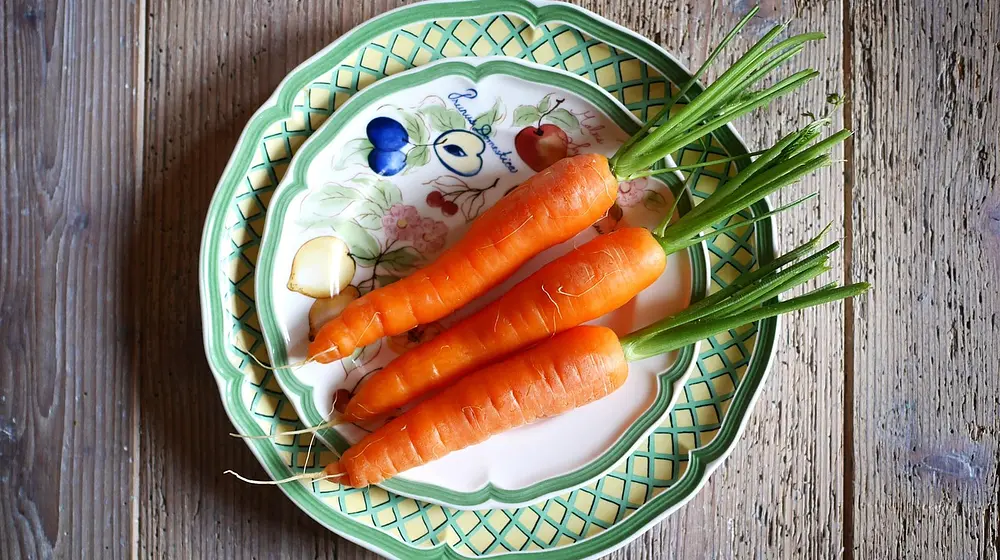 Ile kalorii ma marchewka? Wartości odżywcze i korzyści zdrowotne