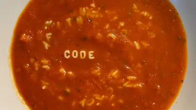 Ile kalorii ma zupa pomidorowa z makaronem? Sprawdź wartości