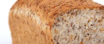 Ile kalorii ma chleb razowy?
