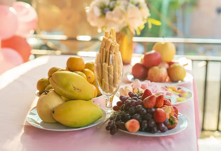 Ile kalorii ma sałatka jarzynowa? Sprawdź wartości!