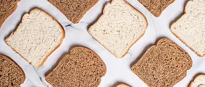 Ile kalorii ma chleb pszenny? Wartości odżywcze