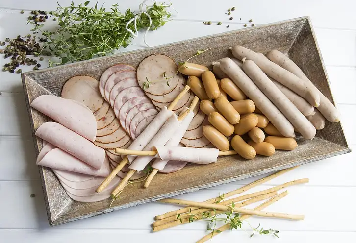 Ile kalorii mają parówki Berlinki? Sprawdź teraz