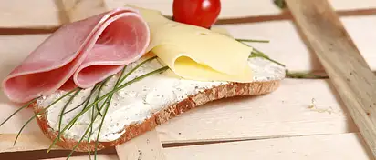 Czy biały chleb tuczy? Fakty i porady