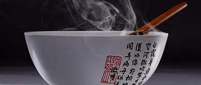 Czy zupki chińskie tuczą? Fakty i porady