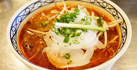 Czy makaron ryżowy tuczy? Fakty i porady