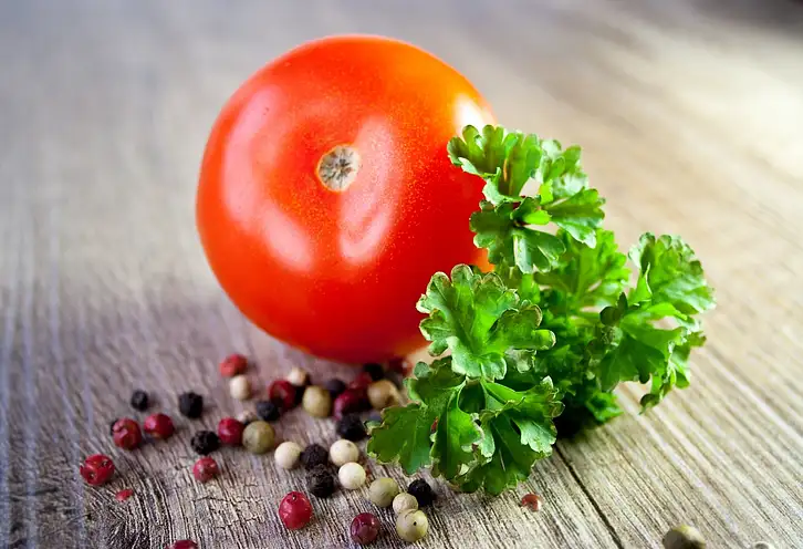 Ile kalorii ma pomidor?