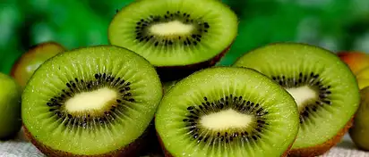 Ile Kalorii Ma Kiwi?