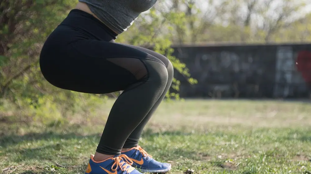 Ćwiczenia na pośladki i jędrne uda – trening