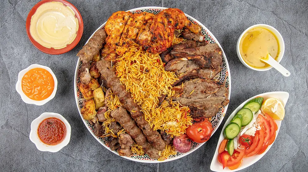Ile kalorii ma kebab w bułce? Wartości i porady